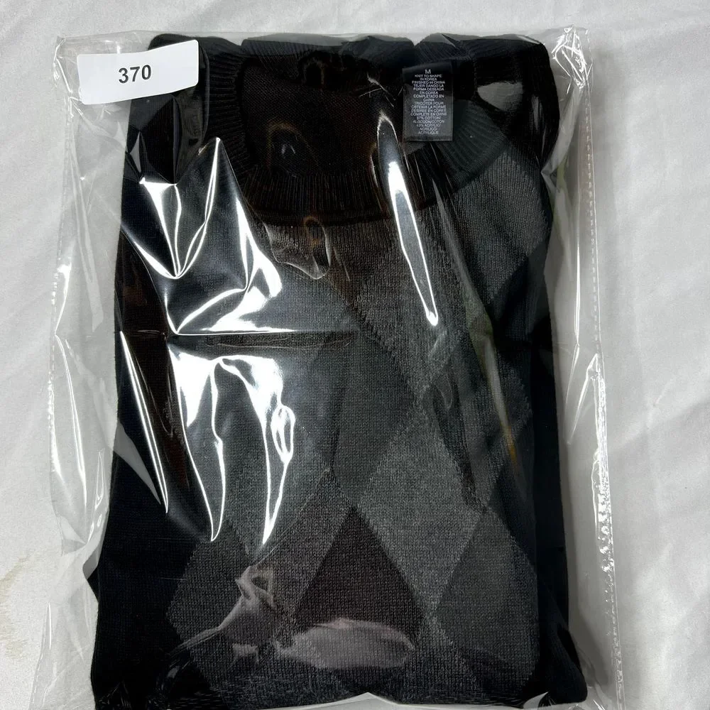 Axcess Mens Size Medium Black Argyle Black Crewneck Pullover Lightweight Sweater